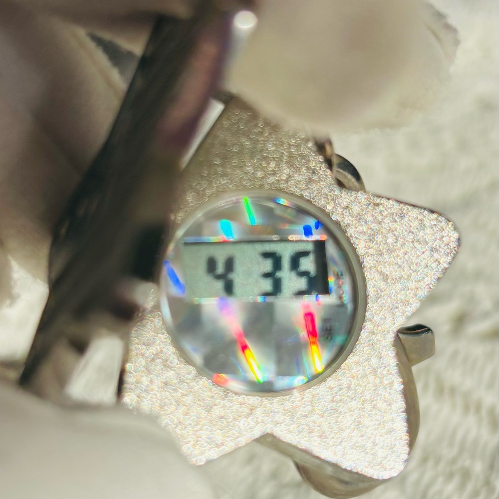 Locket Watch Keychain - Picture 5 of 7